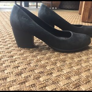 Born Boc Black Leather Heels